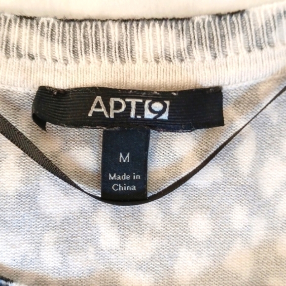 Apt. 9 Sweator Top - Picture 3 of 7